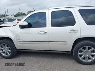 2013 GMC Yukon Denali with VIN 1GKS1EEF5DR326804, listed as a IAAI auction lot 41944142 with 1 mi miles. Bid and sale history available at carsss.com. Image 14.