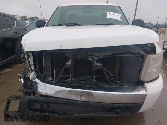2007 Chevrolet Silverado 1500 Work Truck with VIN 1GCEC14057E602516, listed as a IAAI auction lot 41434497 with 276,087 mi miles. Bid and sale history available at carsss.com. Image 6.