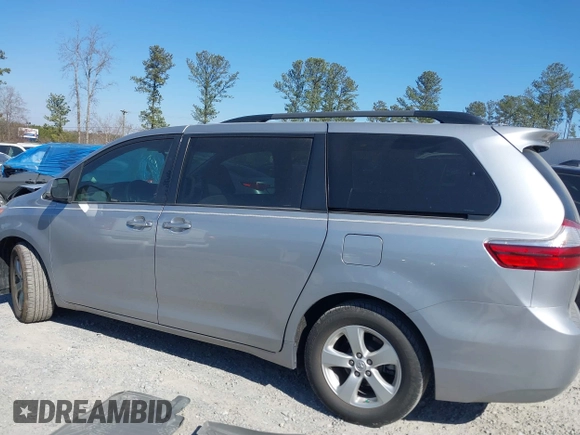 2016 Toyota Sienna LE AAS with VIN 5TDKK3DC6GS696573, listed as a IAAI auction lot 41662041 with 75,363 mi miles. Bid and sale history available at carsss.com. Image 15.