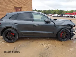 2017 Porsche Macan GTS with VIN WP1AG2A53HLB50635, listed as a IAAI auction lot 41665310 with 100,730 mi miles. Bid and sale history available at carsss.com. Image 13.