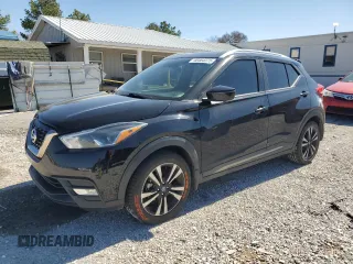2019 Nissan Kicks SR with VIN 3N1CP5CU1KL526053, listed as a Copart auction lot 48464375 with 96,080 mi miles and Salvage Title. Bid and sale history available at carsss.com. Image 1.