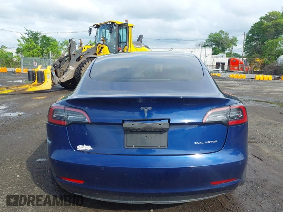 2022 Tesla Model 3 Long Range z VIN 5YJ3E1EB2NF193808, wystawiony jako IAAI lot #42281993 z przebiegiem 40 340 mil mil oraz . Historia ofert i sprzedaży dostępna na DreamBid. Obrazek 16.