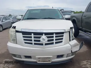 2009 Cadillac Escalade z VIN 1GYFK132X9R248668, wystawiony jako IAAI lot #42387096 z przebiegiem 164 464 mil mil oraz . Historia ofert i sprzedaży dostępna na DreamBid. Obrazek 12.