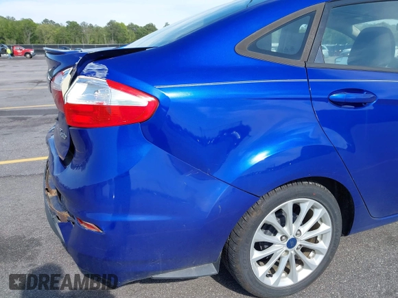 2014 Ford Fiesta SE with VIN 3FADP4BJ5EM190009, listed as a IAAI auction lot 42036976 with 157,575 mi miles. Bid and sale history available at carsss.com. Image 14.