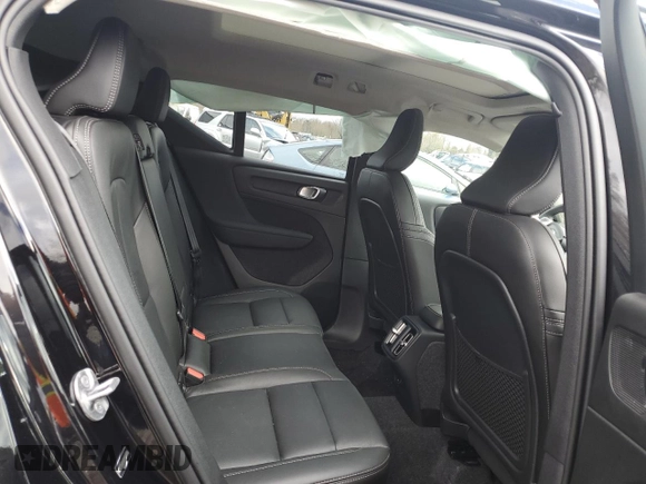 2025 Volvo XC40 Plus Bright Theme с VIN YV4L12UE4S2491995, выставлен на аукционе Copart как лот 45732865 с пробегом Не указан миль и Чистый • Clean title. История ставок и продаж доступна на DreamBid. Изображение 10.