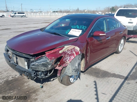 2010 Nissan Maxima 3.5 SV w/Sport Pkg with VIN 1N4AA5AP5AC843448, listed as a IAAI auction lot 41696370 with 186,984 mi miles. Bid and sale history available at carsss.com. Image 2.