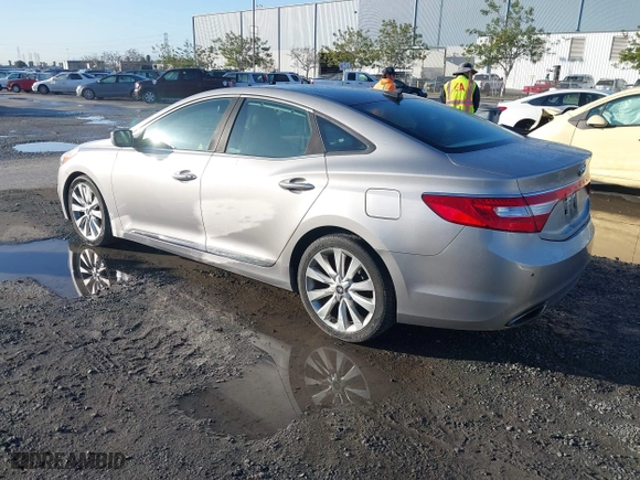 2013 Hyundai Azera with VIN KMHFH4JG3DA230844, listed as a IAAI auction lot 41817997 with 129,163 mi miles. Bid and sale history available at carsss.com. Image 3.