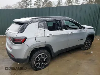 2025 Jeep Compass Trailhawk с VIN 3C4NJDDN4ST508770, выставлен на аукционе Copart как лот 41858495 с пробегом 10 591 миль миль и Чистый • Clean title. История ставок и продаж доступна на DreamBid. Изображение 3.