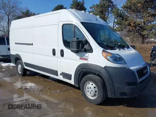 2020 Ram ProMaster Cargo with VIN 3C6TRVDG2LE137712, listed as a IAAI auction lot 41614721 with 150,000 mi miles. Bid and sale history available at carsss.com. Image 1.