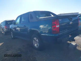 2007 Chevrolet Avalanche LTZ with VIN 3GNFK12377G146233, listed as a IAAI auction lot 41198383 with 242,300 mi miles and . Bid and sale history available at DreamBid. Image 3.
