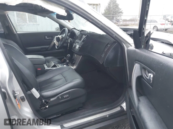 2007 Infiniti FX with VIN JNRAS08W07X203334, listed as a IAAI auction lot 41360679 with 144,320 mi miles and . Bid and sale history available at carsss.com. Image 5.