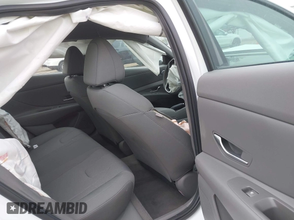 2024 Hyundai Elantra SE with VIN KMHLL4DG2RU786744, listed as a IAAI auction lot 41510735 with 8,221 mi miles and . Bid and sale history available at DreamBid. Image 8.