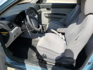 2010 Hyundai Accent GS z VIN KMHCM3AC4AU152803, wystawiony jako Copart lot #57549265 z przebiegiem 131 396 mil mil oraz Szkoda całkowita • Salvage title. Historia ofert i sprzedaży dostępna na DreamBid. Obrazek 7.