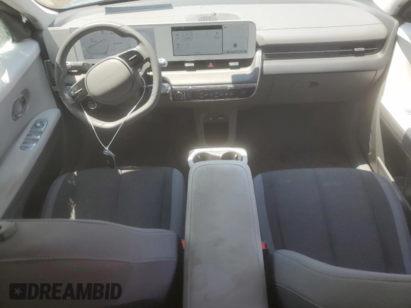 2024 Hyundai Ioniq 5 SE z VIN KM8KMDDF9RU330563, wystawiony jako Copart lot #59802775 z przebiegiem 7 689 mil mil oraz Szkoda całkowita • Salvage title. Historia ofert i sprzedaży dostępna na DreamBid. Obrazek 8.