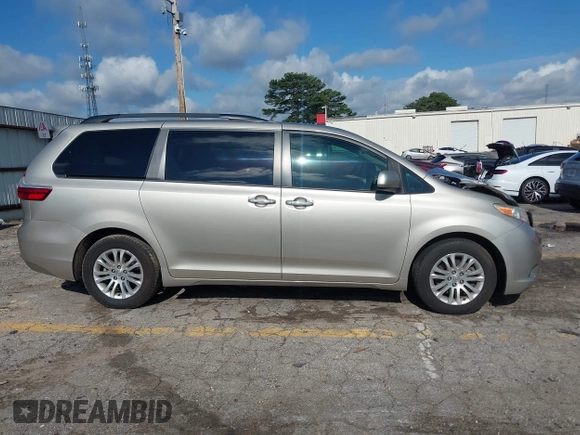2017 Toyota Sienna XLE Auto Access Seat z VIN 5TDYZ3DC4HS837017, wystawiony jako IAAI lot #42237044 z przebiegiem 91 041 mil mil oraz . Historia ofert i sprzedaży dostępna na DreamBid. Obrazek 12.