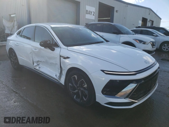 2024 Hyundai Sonata SEL z VIN KMHL64JA5RA376500, wystawiony jako Copart lot #42201915 z przebiegiem 12 958 mil mil oraz Szkoda całkowita • Salvage title. Historia ofert i sprzedaży dostępna na DreamBid. Obrazek 4.
