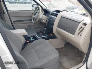 2011 Ford Escape XLS с VIN 1FMCU0C76BKC50856, выставлен на аукционе IAAI как лот 42371455 с пробегом 334 231 миль миль и . История ставок и продаж доступна на DreamBid. Изображение 5.