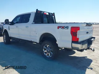 2019 Ford F-250 XL z VIN 1FT7W2B67KEE21553, wystawiony jako IAAI lot #41850136 z przebiegiem 157 012 mil mil oraz . Historia ofert i sprzedaży dostępna na DreamBid. Obrazek 3.