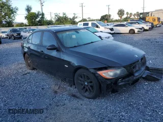 2006 BMW 3 Series 325i with VIN WBAVB13556PT27892, listed as a Copart auction lot 61299455 with 121,678 mi miles and Salvage title. Bid and sale history available at DreamBid. Image 4.
