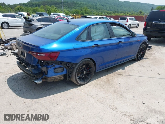 2024 Volkswagen Jetta 40th Anniversary Edition с VIN 3VW8T7BU2RM018753, выставлен на аукционе IAAI как лот 42414449 с пробегом 31 999 миль миль и . История ставок и продаж доступна на DreamBid. Изображение 4.