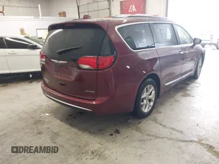 2020 Chrysler Pacifica Limited z VIN 2C4RC1GG4LR192847, wystawiony jako IAAI lot #41976911 z przebiegiem 34 178 mil mil oraz . Historia ofert i sprzedaży dostępna na DreamBid. Obrazek 4.