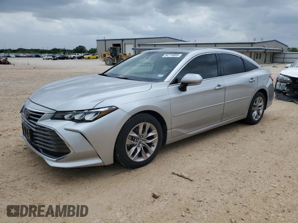 2019 Toyota Avalon XLE z VIN 4T1BZ1FB8KU005001, wystawiony jako Copart lot #54714005 z przebiegiem 62 169 mil mil oraz Czysty tytuł • Clean title. Historia ofert i sprzedaży dostępna na DreamBid. Obrazek 1.
