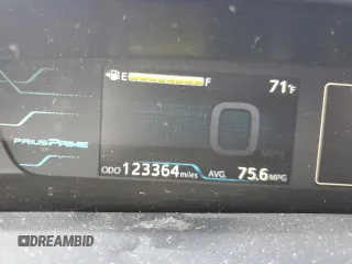 2017 Toyota Prius Plus with VIN JTDKARFP0H3002792, listed as a Copart auction lot 52914575 with 123,364 mi miles and Salvage Title. Bid and sale history available at DreamBid. Image 9.