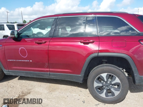 2024 Jeep Grand Cherokee с VIN 1C4RJYB67RC117428, выставлен на аукционе IAAI как лот 42571725 с пробегом 46 736 миль миль и . История ставок и продаж доступна на DreamBid. Изображение 15.
