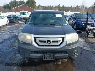 2011 Honda Pilot LX with VIN 5FNYF4H20BB073355, listed as a IAAI auction lot 41588887 with 146,867 mi miles. Bid and sale history available at carsss.com. Image 13.