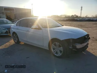 2018 BMW 3 Series 330i z VIN WBA8B9G56JNU97771, wystawiony jako Copart lot #54126505 z przebiegiem 71 545 mil mil oraz Szkoda całkowita • Salvage title. Historia ofert i sprzedaży dostępna na DreamBid. Obrazek 4.