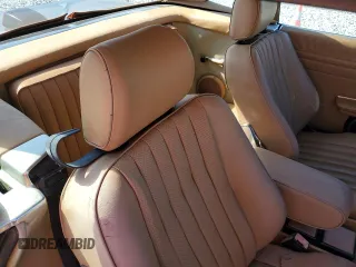 1986 Mercedes-Benz 560 Series 560SL with VIN WDBBA48D4GA045126, listed as a Copart auction lot 52407205 with 123,042 mi miles and Clean Title. Bid and sale history available at carsss.com. Image 10.