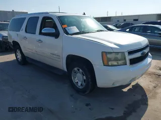 2010 Chevrolet Suburban LTZ with VIN 1GNUCKE06AR277074, listed as a IAAI auction lot 41828184 with 260,839 mi miles. Bid and sale history available at carsss.com. Image 1.