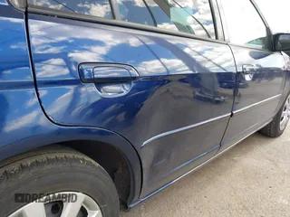 2004 Honda Civic LX with VIN 2HGES16594H583955, listed as a IAAI auction lot 41939041 with 204,308 mi miles. Bid and sale history available at carsss.com. Image 12.
