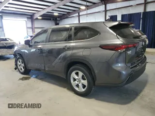 2024 Toyota Highlander LE with VIN 5TDKDRAH4RS529743, listed as a Copart auction lot 53196865 with 31,678 mi miles and Salvage title. Bid and sale history available at DreamBid. Image 2.
