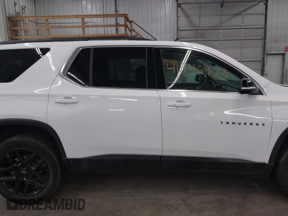 2021 Chevrolet Traverse LT Cloth with VIN 1GNERGKW1MJ206196, listed as a IAAI auction lot 41946973 with 70,630 mi miles. Bid and sale history available at carsss.com. Image 13.