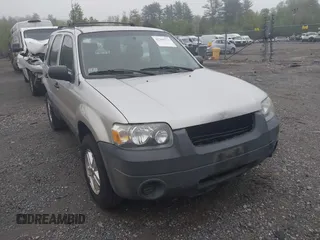 2005 Ford Escape XLS Value с VIN 1FMYU92Z45KA36384, выставлен на аукционе IAAI как лот 42204723 с пробегом 184 143 миль миль и . История ставок и продаж доступна на DreamBid. Изображение 1.