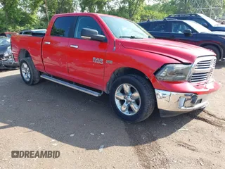 2013 Ram 1500 Lone Star z VIN 1C6RR7TT6DS722215, wystawiony jako IAAI lot #42383253 z przebiegiem 151 679 mil mil oraz . Historia ofert i sprzedaży dostępna na DreamBid. Obrazek 1.