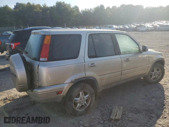 2000 Honda CR-V SE with VIN JHLRD1871YC038420, listed as a Copart auction lot 69101704 with 196,581 mi miles and Salvage Title. Bid and sale history available at carsss.com. Image 3.