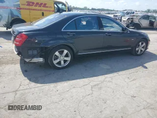 2012 Mercedes-Benz S 550 with VIN WDDNG9EB4CA451209, listed as a Copart auction lot 61836825 with 98,630 mi miles and Salvage title. Bid and sale history available at DreamBid. Image 3.