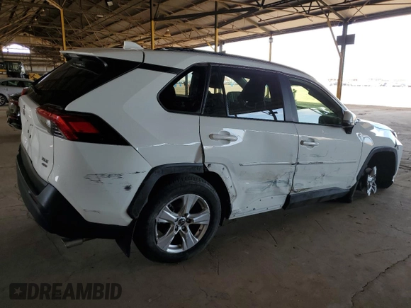 2019 Toyota RAV4 XLE with VIN JTMP1RFV7KJ007608, listed as a Copart auction lot 53856125 with 37,868 mi miles and Salvage Title. Bid and sale history available at DreamBid. Image 3.