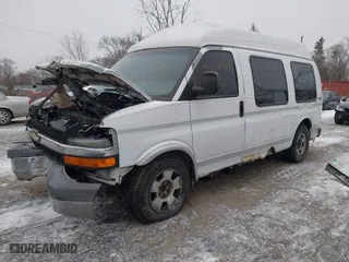 2005 Chevrolet Express Passenger with VIN 1GBFG15X051116435, listed as a IAAI auction lot 41569781 with 204,513 mi miles. Bid and sale history available at carsss.com. Image 17.