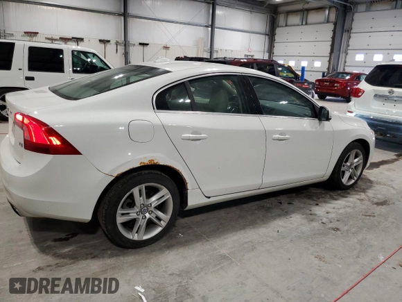 2014 Volvo S60 T5 with VIN YV1612FS9E2280986, listed as a Copart auction lot 54406225 with 161,414 mi miles and Clean Title. Bid and sale history available at carsss.com. Image 3.