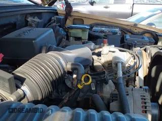 1998 Chevrolet Tahoe z VIN 3GNEK18R2WG122041, wystawiony jako IAAI lot #41543943 z przebiegiem 106 978 mil mil oraz . Historia ofert i sprzedaży dostępna na DreamBid. Obrazek 12.