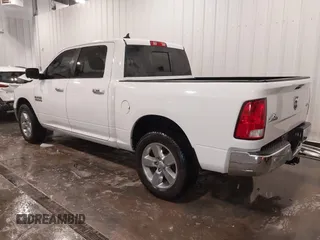 2017 Ram 1500 Big Horn z VIN 1C6RR7LG9HS674458, wystawiony jako IAAI lot #42115885 z przebiegiem 158 829 mil mil oraz . Historia ofert i sprzedaży dostępna na DreamBid. Obrazek 3.