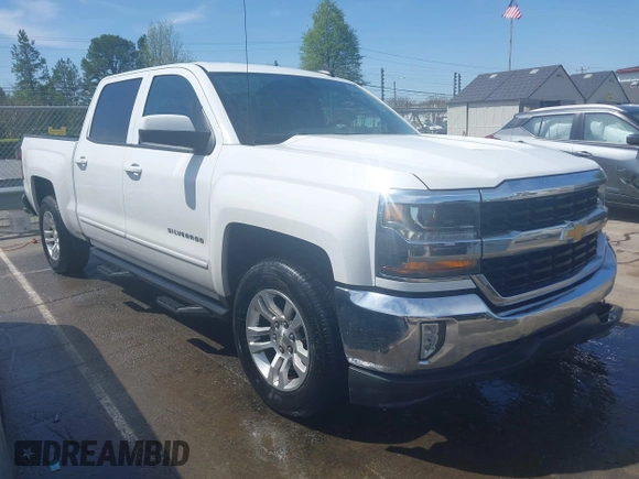 2017 Chevrolet Silverado 1500 LT with VIN 3GCPCREC4HG450688, listed as a IAAI auction lot 41937564 with 82,267 mi miles. Bid and sale history available at carsss.com. Image 1.