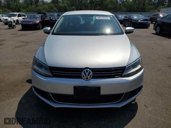 2013 Volkswagen Jetta SE with VIN 3VWDP7AJ6DM444111, listed as a Copart auction lot 60243665 with 47,005 mi miles and Salvage title. Bid and sale history available at DreamBid. Image 5.
