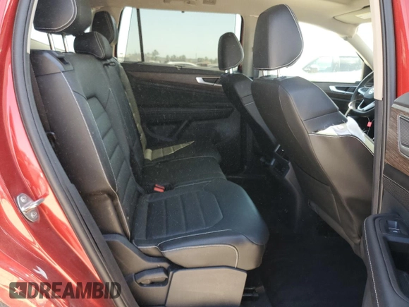2024 Volkswagen Atlas SEL with VIN 1V2BR2CA3RC533646, listed as a Copart auction lot 52700135 with 10,498 mi miles and Salvage title. Bid and sale history available at DreamBid. Image 11.
