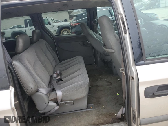 2005 Dodge Caravan SE with VIN 1D4GP24R15B115638, listed as a Copart auction lot 43551505 with 239,907 mi miles and Salvage Title. Bid and sale history available at DreamBid. Image 11.