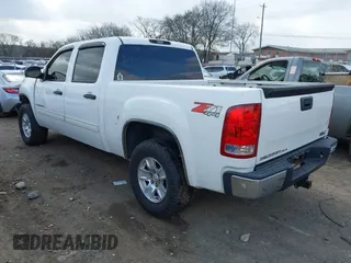 2008 GMC Sierra 1500 SLE1 with VIN 3GTEK13J58G226939, listed as a IAAI auction lot 41340422 with 203,921 mi miles. Bid and sale history available at carsss.com. Image 3.
