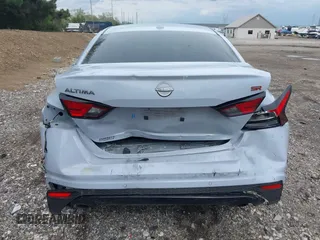 2024 Nissan Altima SR z VIN 1N4BL4CV0RN325574, wystawiony jako IAAI lot #42156140 z przebiegiem 19 715 mil mil oraz . Historia ofert i sprzedaży dostępna na DreamBid. Obrazek 17.
